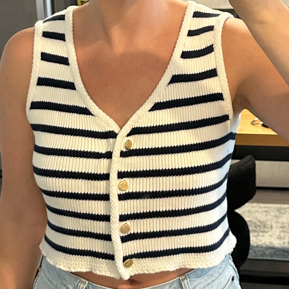 Abercrombie & Fitch Knit Vest